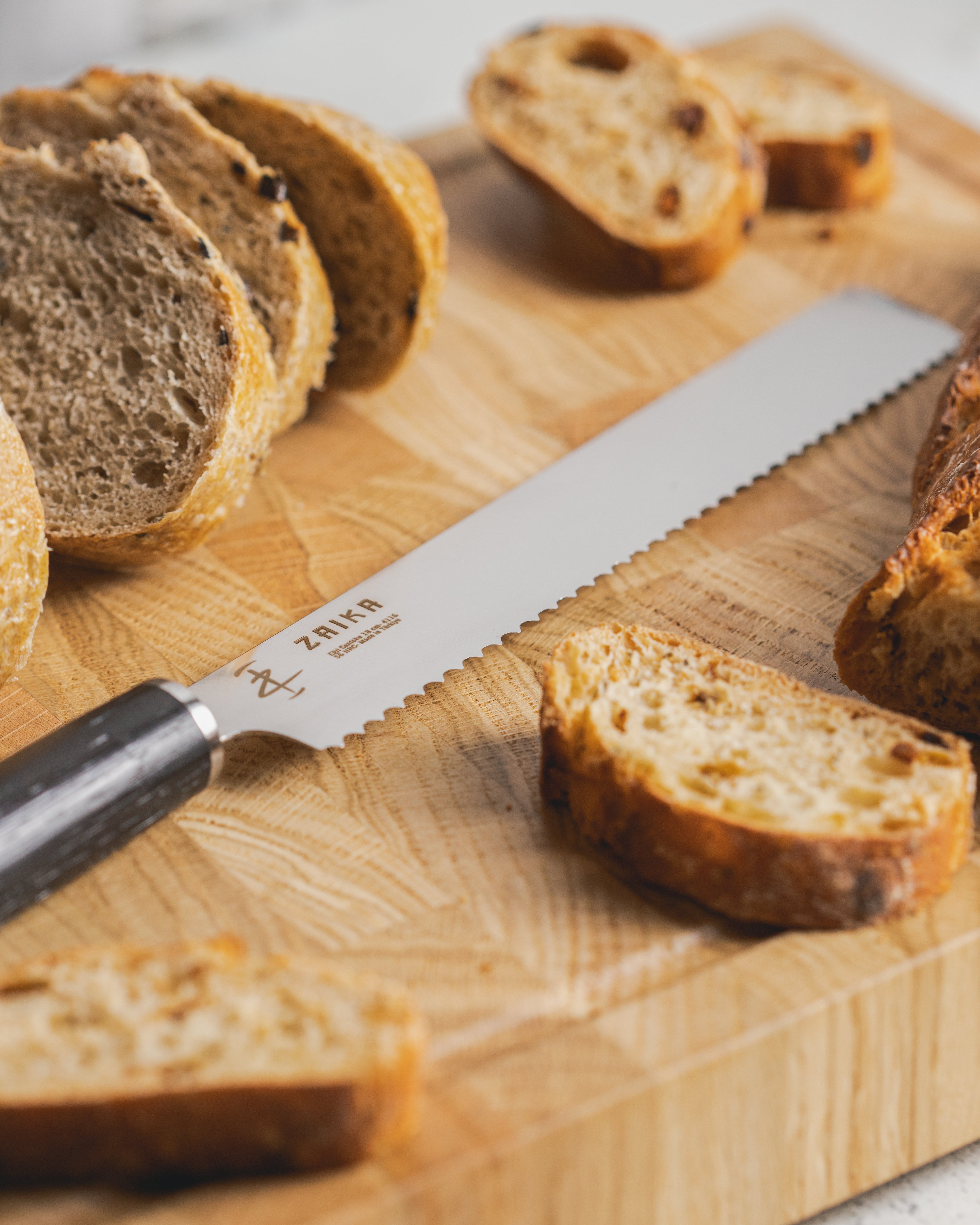 Serrated Bread Knife 8.2”/21CM