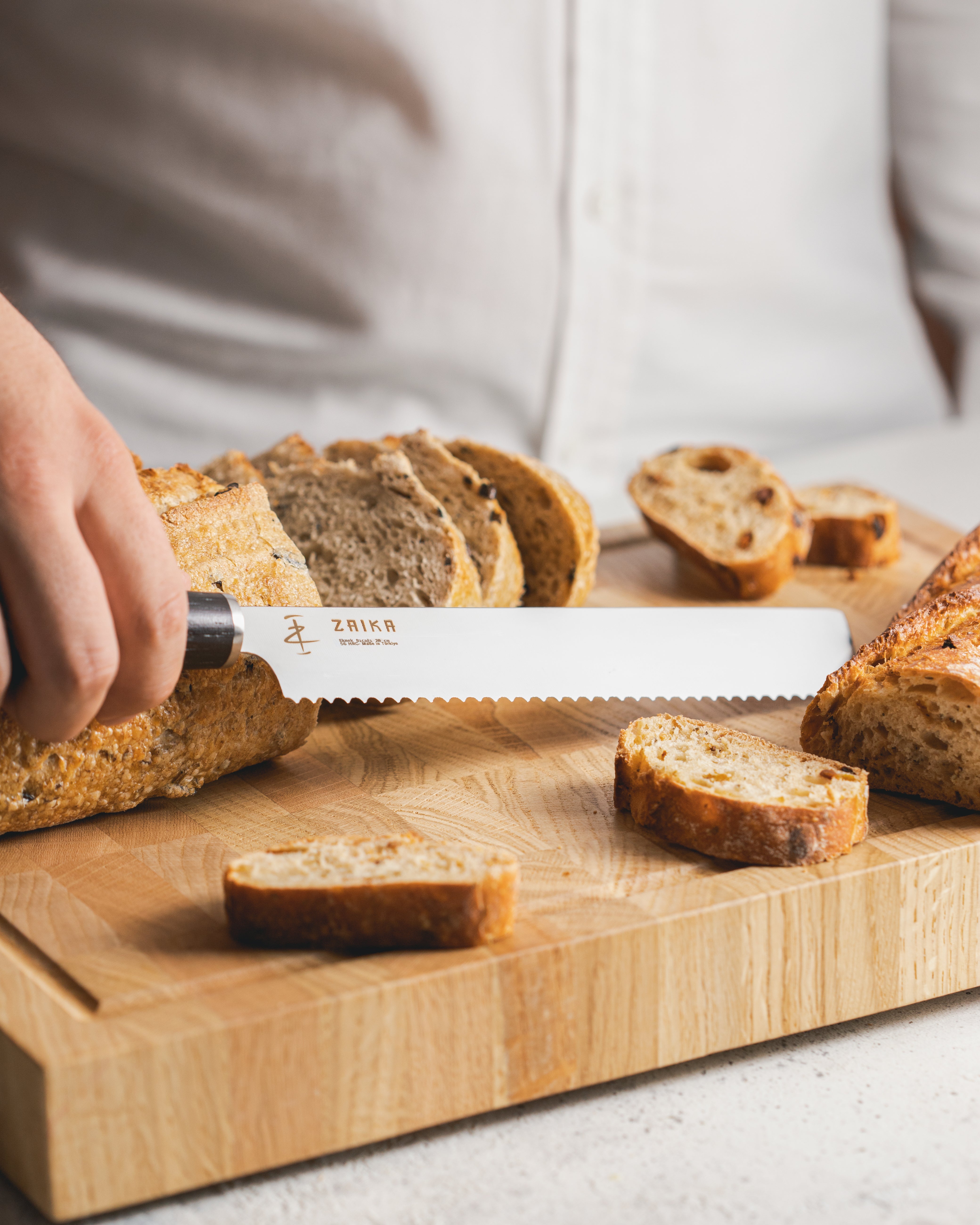 Serrated Bread Knife 8.2”/21CM